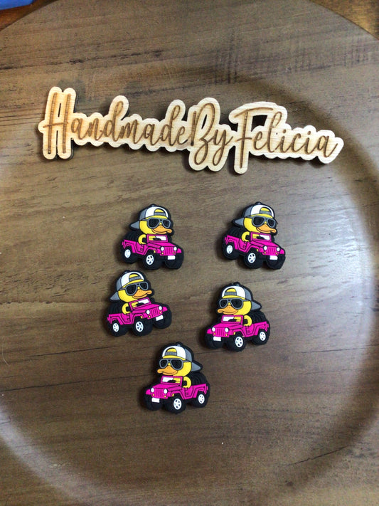 Duck in a jeep focal