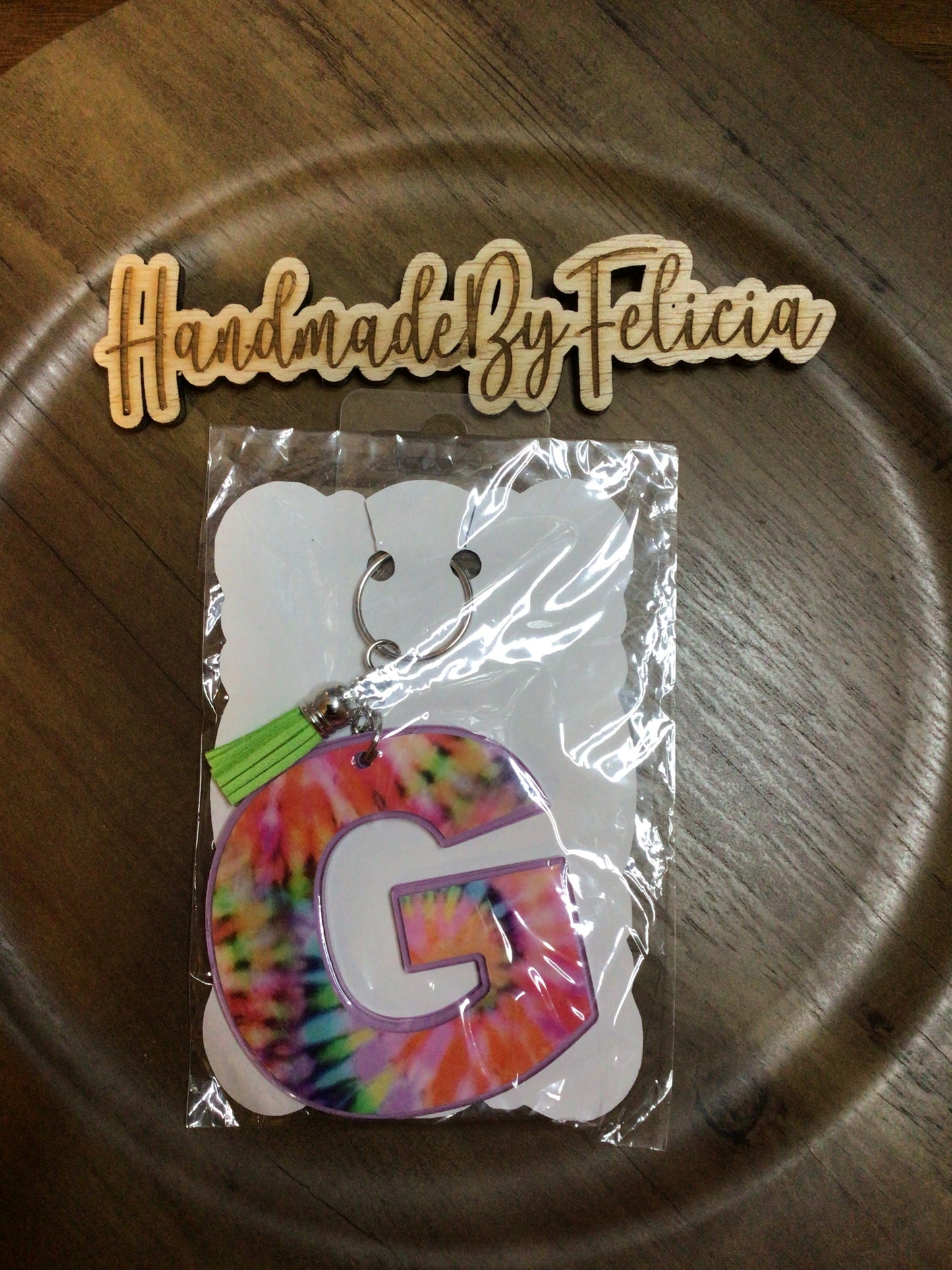Letter G tie dye keychain