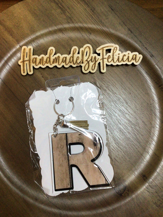 Letter R wood print keychain