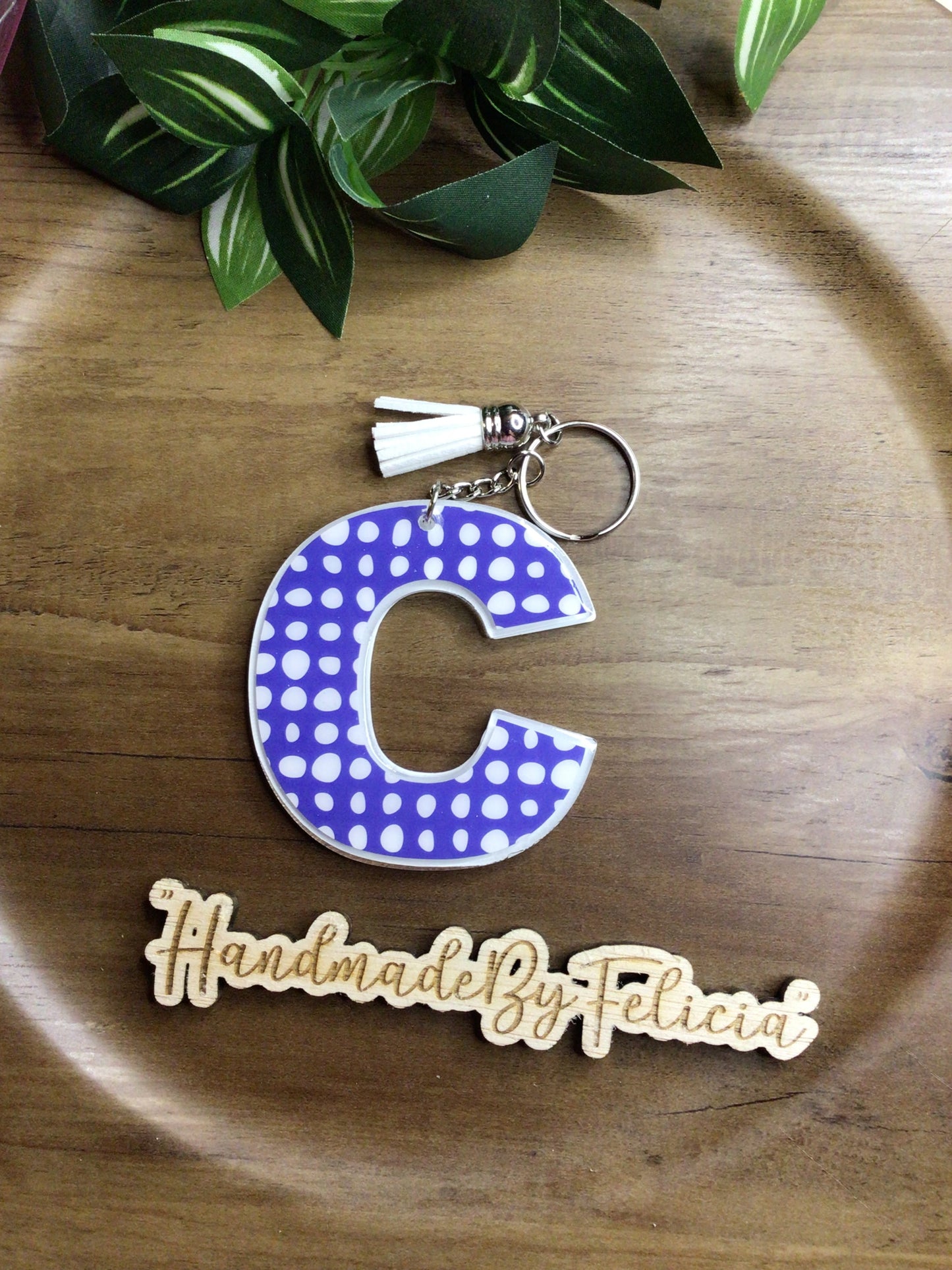 Initial letter C blue