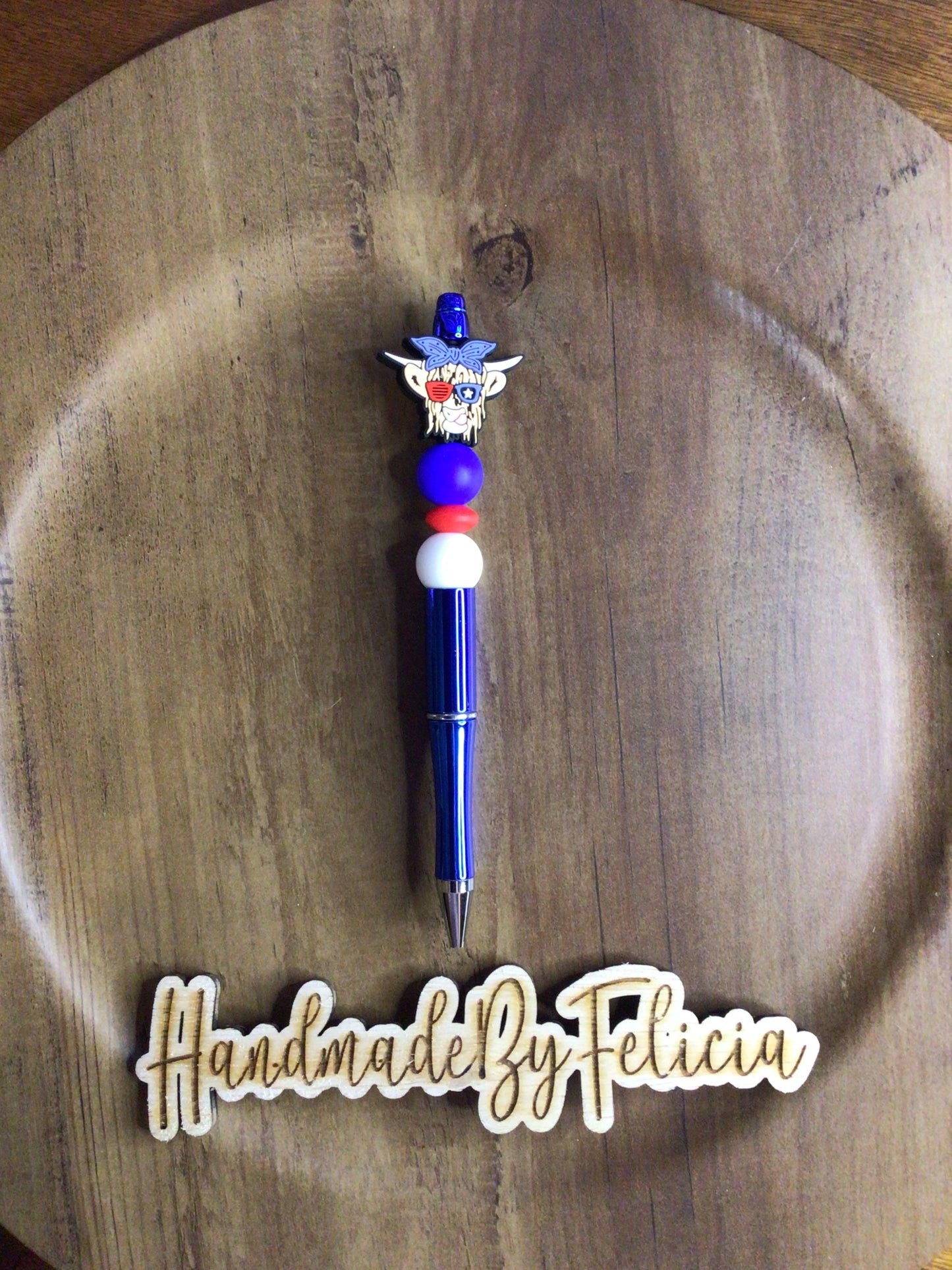 Cow patriotic pen